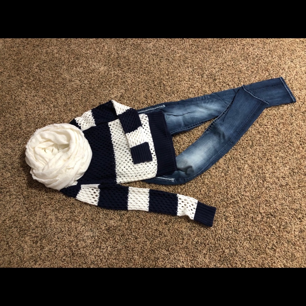 Maurice’s jeans, Arizona sweater, scarf